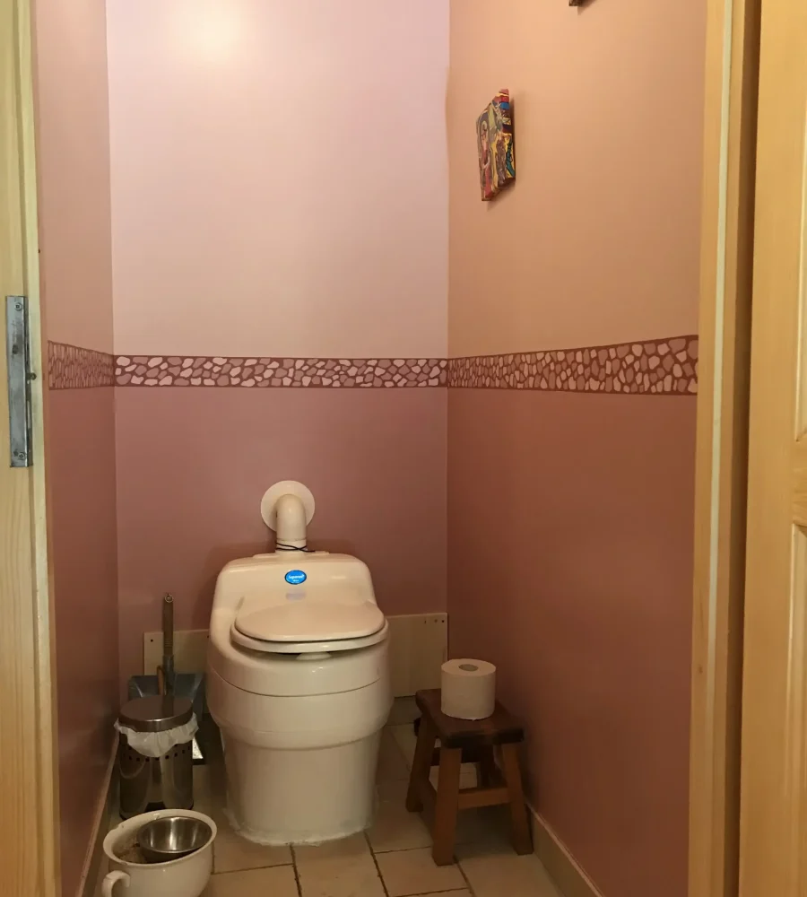 02-toilettes-semi-seches